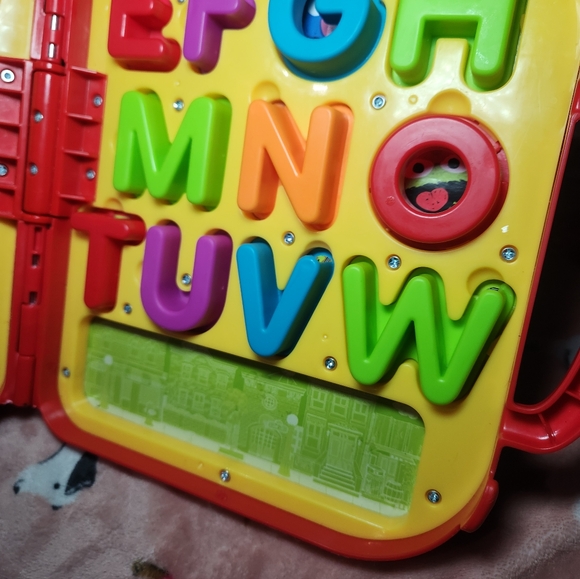 Sesame Street Elmo's On The Go Letters 2017 - Picture 11 of 12